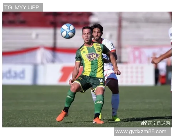 图库曼与阿尔多的激烈对决揭示了足球战术的深度与魅力