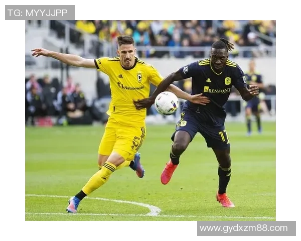 哥伦布机员与华盛顿联的精彩对决展现足球魅力与团队精神